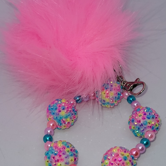 RAINBOW RHINESTONE WRISTLET KEYCHAIN 🌈 - Picture 5 of 7